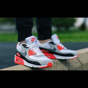 Nike Air Max 90 (white/blk:infra red) Youth.